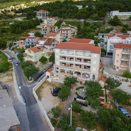 Apartment Ante